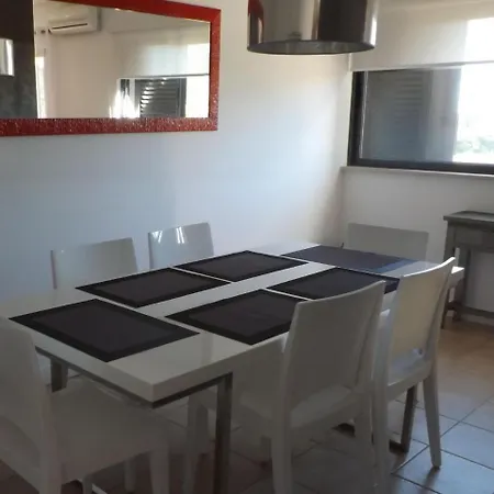 Holiday Ocean View Residences Patroves