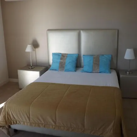 Feriehus Holiday Ocean View Residences *