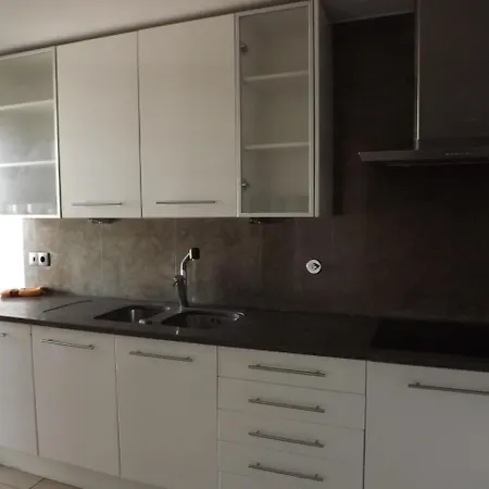 Holiday Ocean View Residences * Patroves